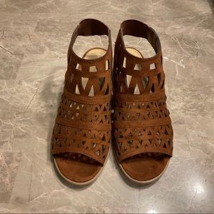 American Eagle Ankle booties. Size: 6 1/2